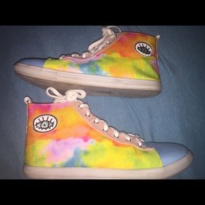 High Top sneakers